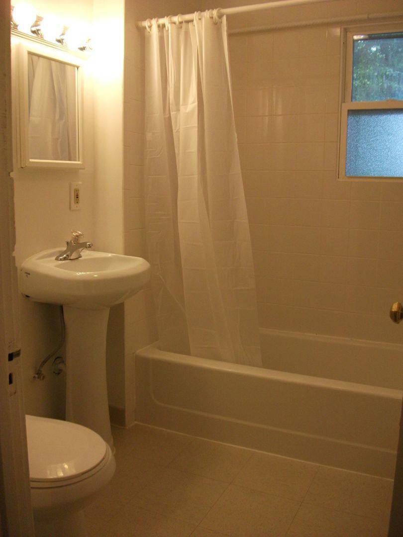 Apartment for rent at 622-24 Euclid Ave, Syracuse, NY 13210