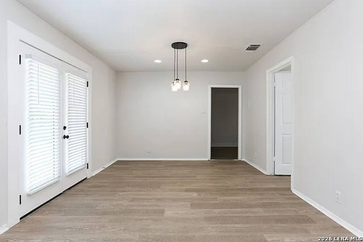 House for rent at 2027 Leesburg, San Antonio, TX 78220