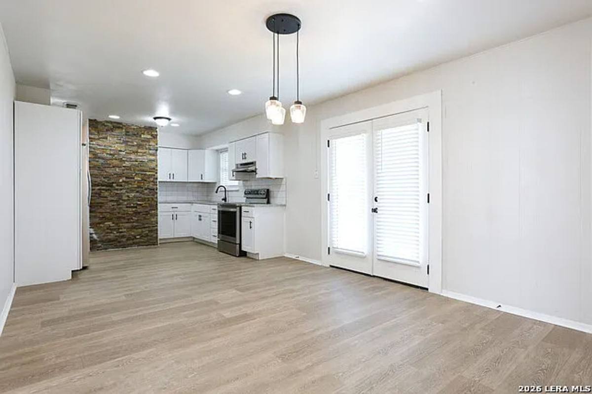 House for rent at 2027 Leesburg, San Antonio, TX 78220