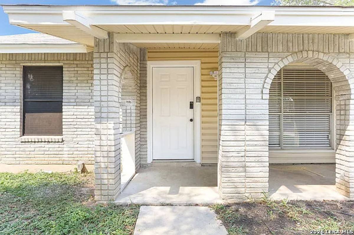 House for rent at 2027 Leesburg, San Antonio, TX 78220
