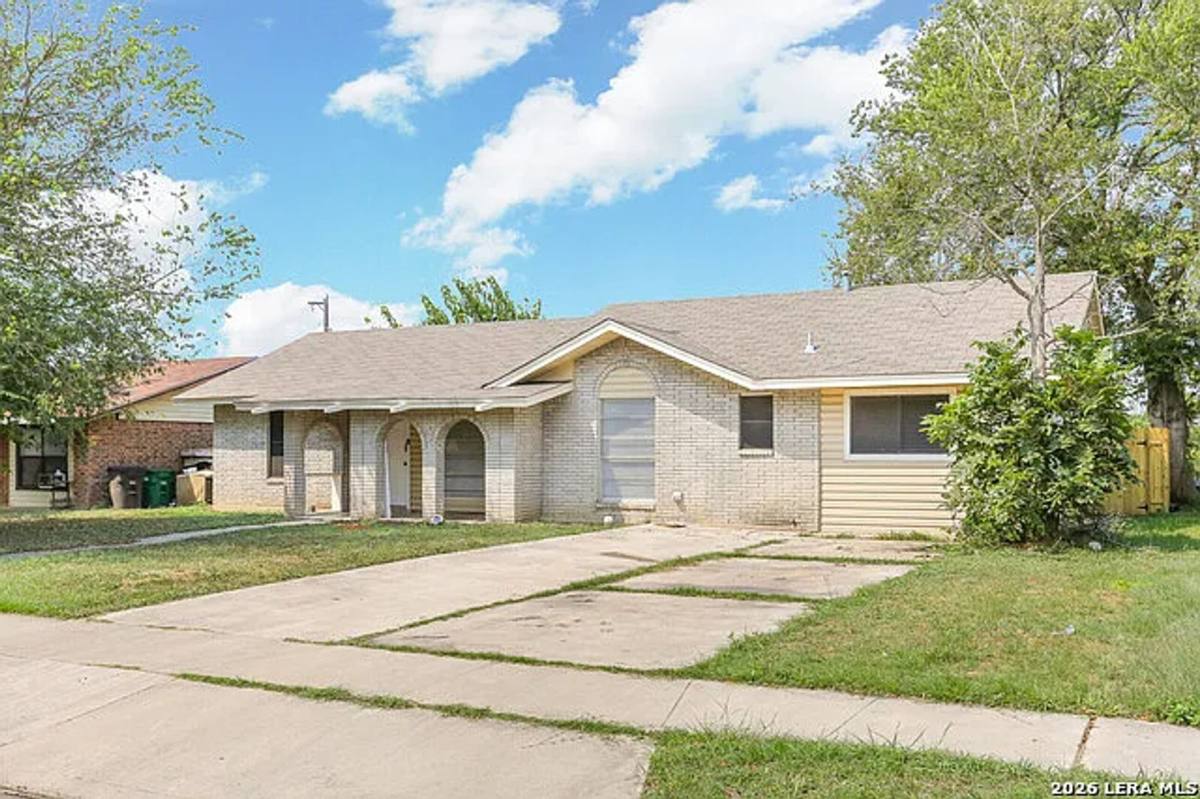 House for rent at 2027 Leesburg, San Antonio, TX 78220