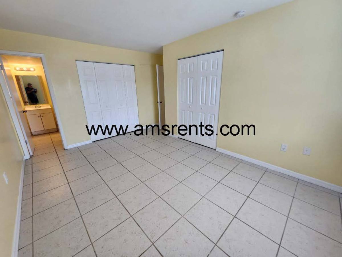 Condo for rent at 1406 W Holden Ave, Orlando, FL 32839
