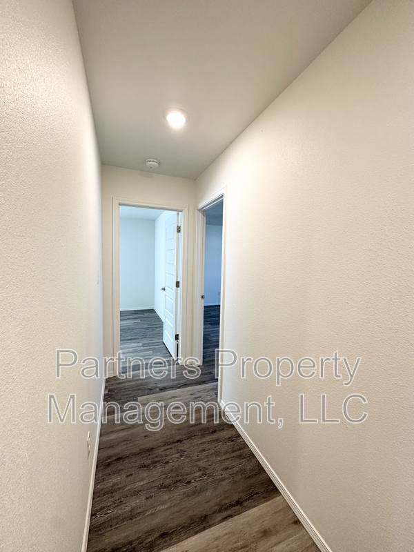 Apartment for rent at 1079 S Benchmark Lane, Fayetteville, AR 72704