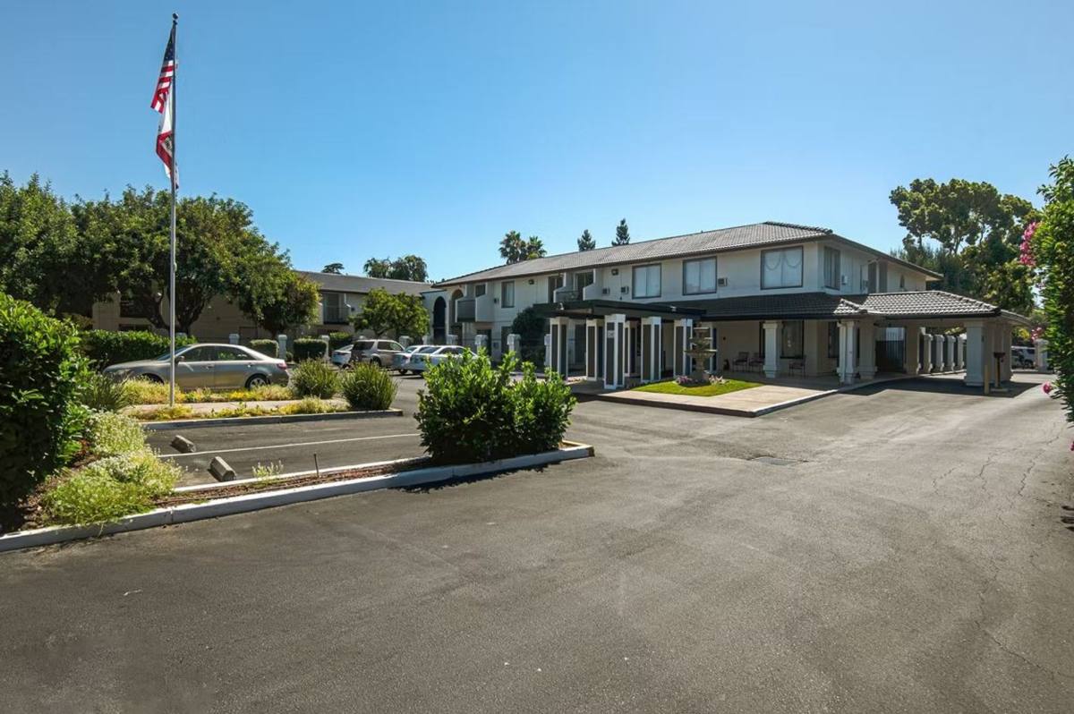 Apartment for rent at 1340 Pomeroy Ave, Santa Clara, CA 95051