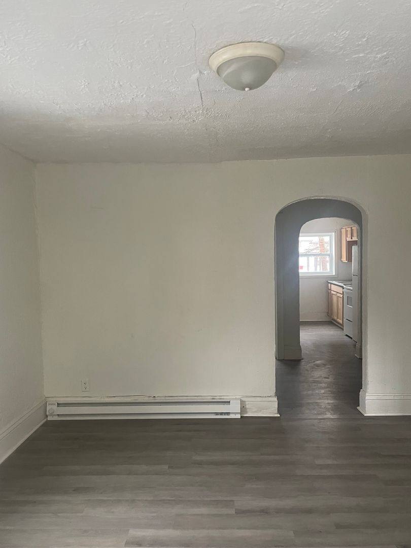 Apartment for rent at 529 Nancy St, Charleston, WV 25311