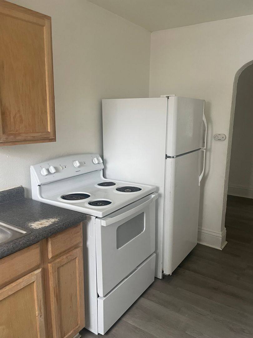 Apartment for rent at 529 Nancy St, Charleston, WV 25311