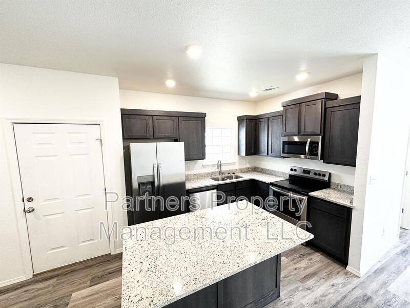 Apartment for rent at 801 S Amarillo Ave #1, Fayetteville, AR 72704