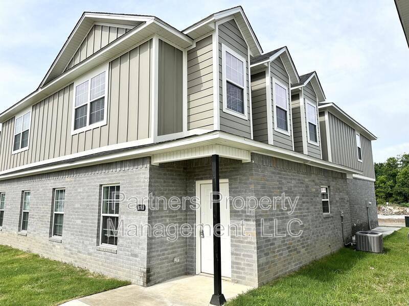Apartment for rent at 801 S Amarillo Ave #1, Fayetteville, AR 72704