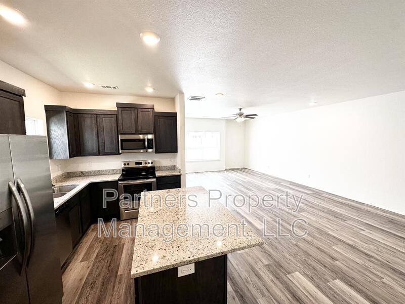 Apartment for rent at 801 S Amarillo Ave #1, Fayetteville, AR 72704