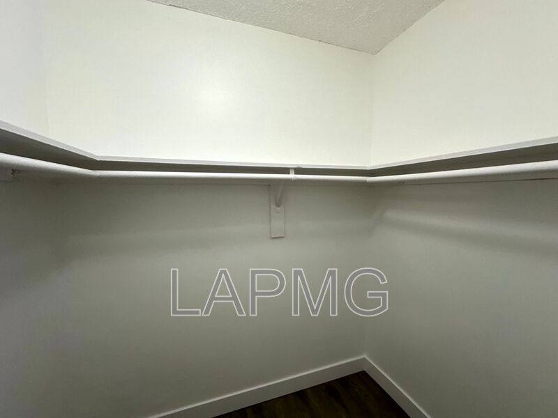 House for rent at 853 W Beach Ave #5, Inglewood, CA 90302