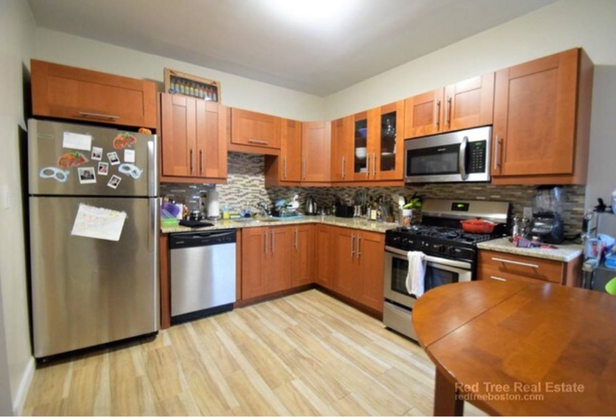 Apartment for rent at 170 Thorndike St #11, Brookline, MA 02446