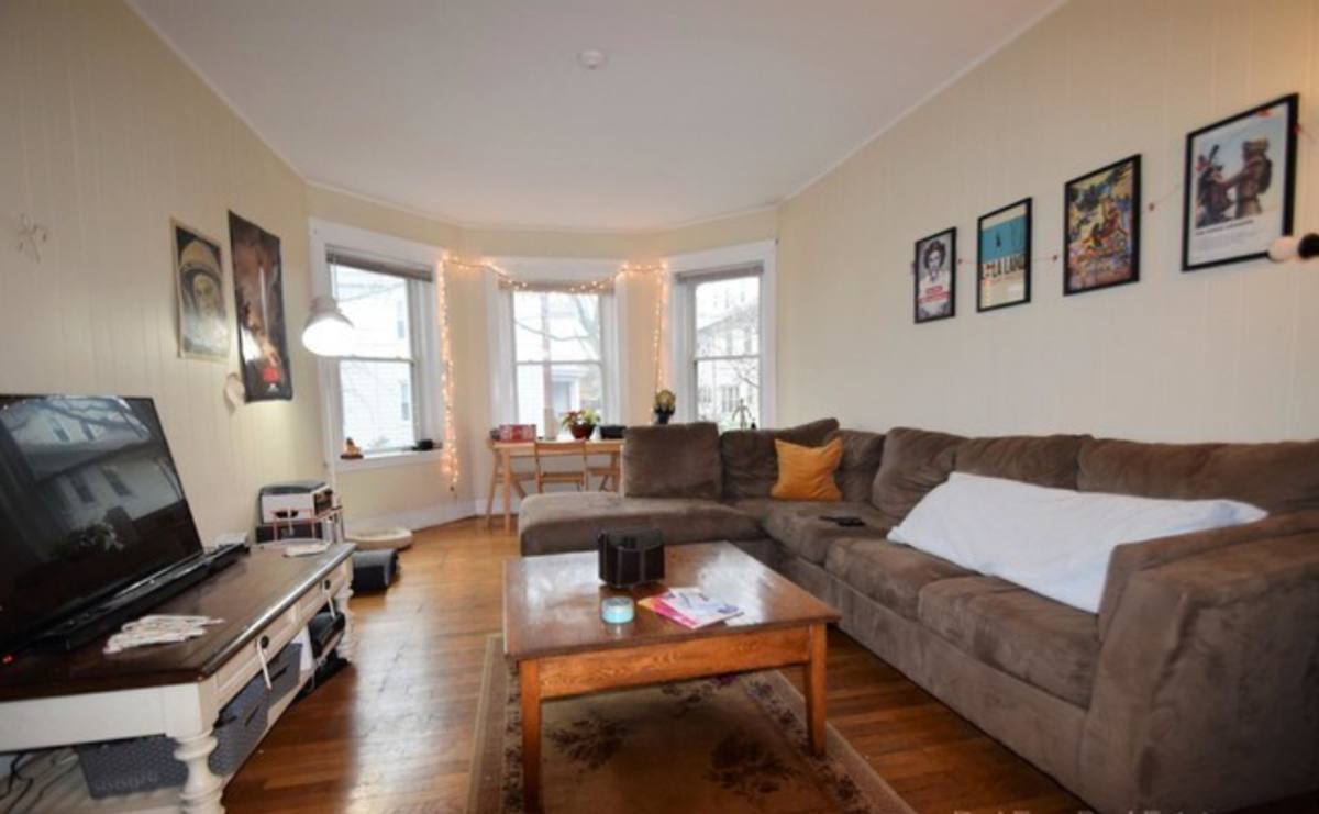 Apartment for rent at 170 Thorndike St #11, Brookline, MA 02446