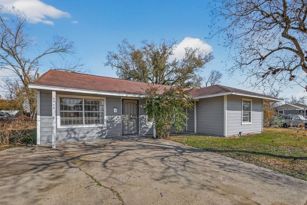 House for rent at 5315 Bellfort Ave, Houston, TX 77033