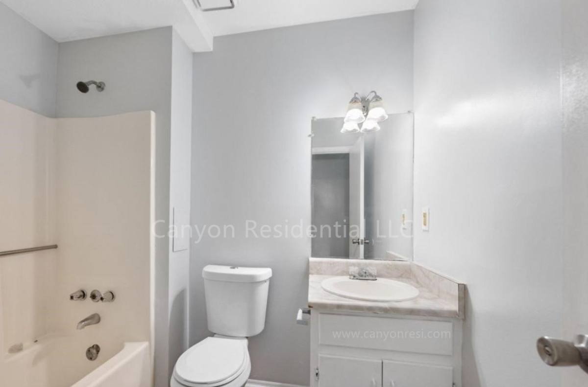 House for rent at 5825 Vernier Dr, Atlanta, GA 30349
