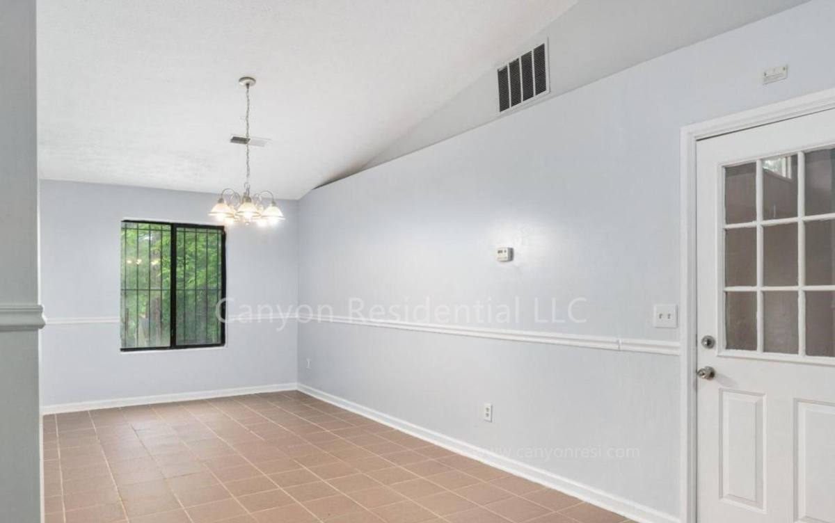 House for rent at 5825 Vernier Dr, Atlanta, GA 30349