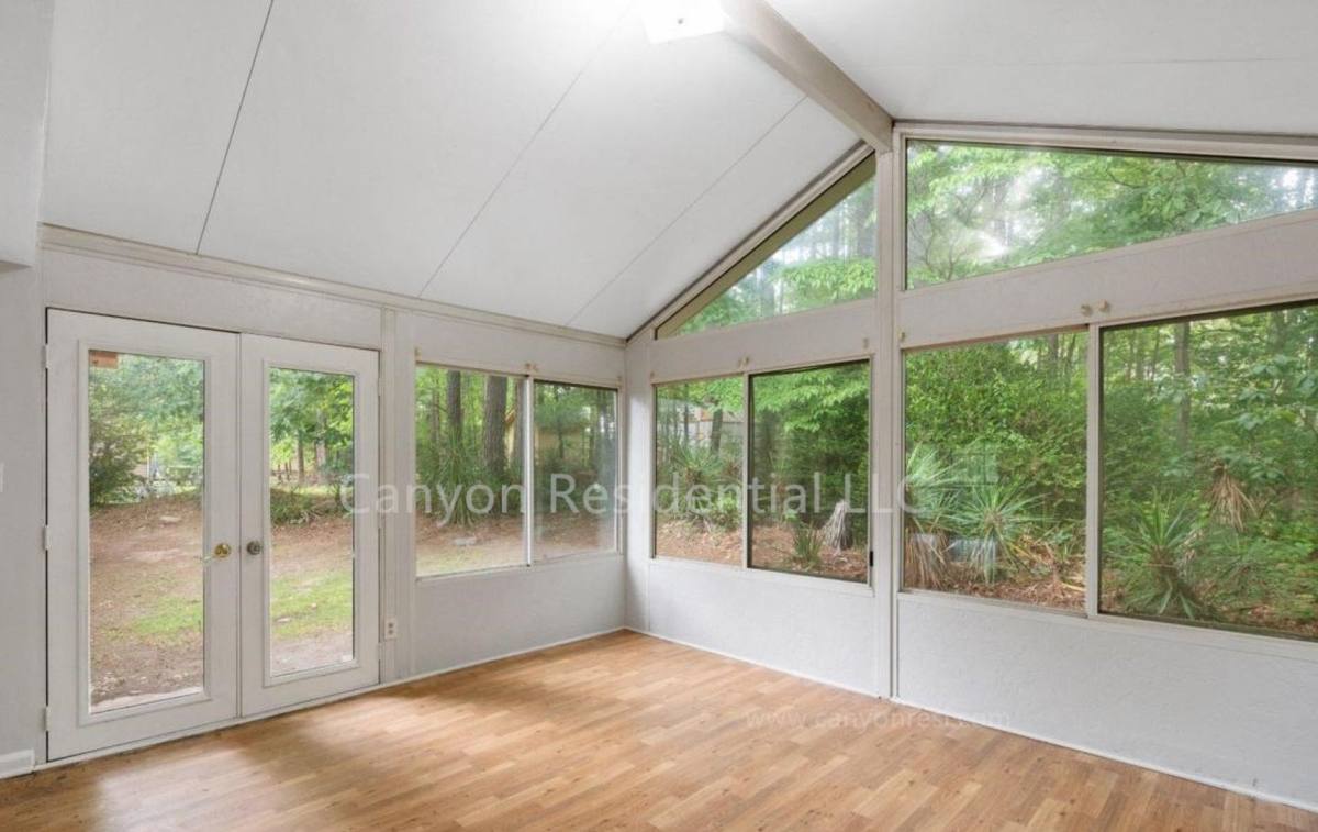 House for rent at 5825 Vernier Dr, Atlanta, GA 30349