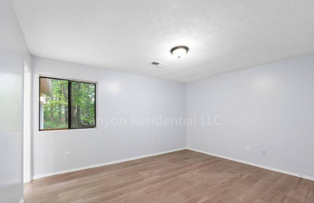 House for rent at 5825 Vernier Dr, Atlanta, GA 30349