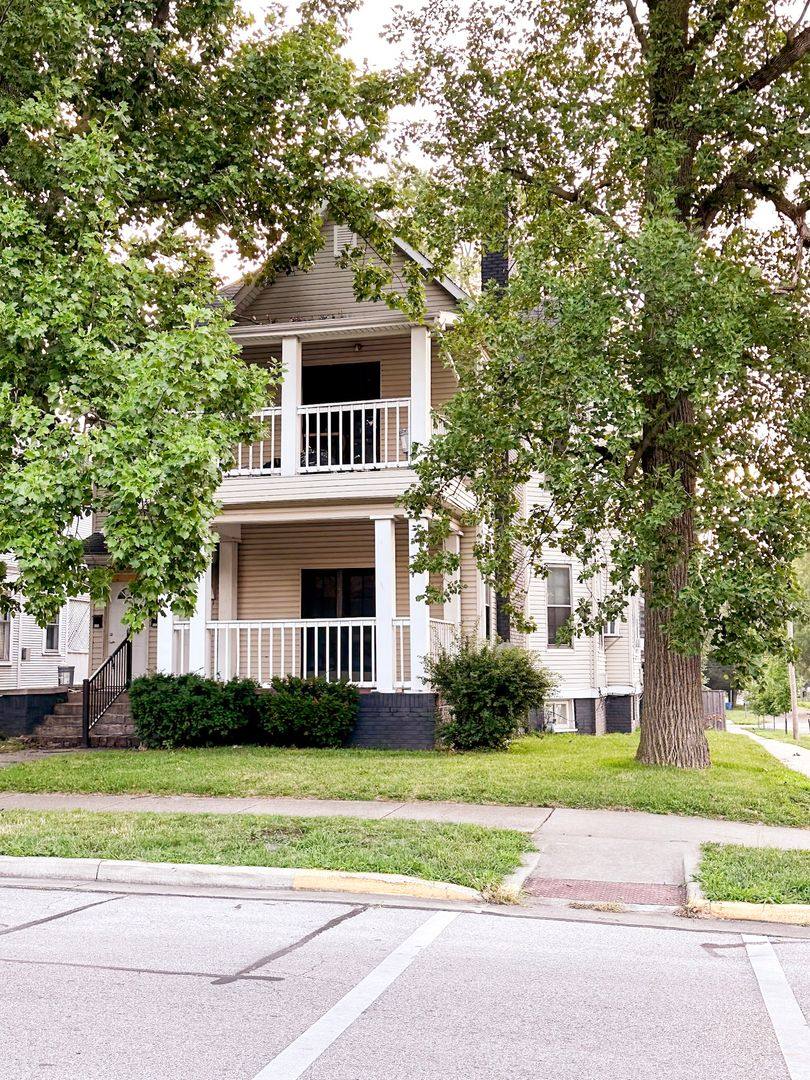 Apartment for rent at 920 S 7th St, Terre Haute, IN 47807