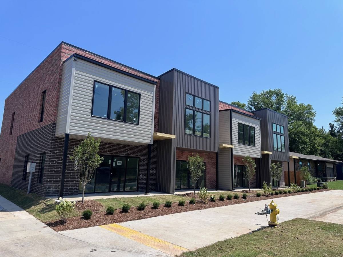 Townhouse for rent at 947 SE 10th St, Bentonville, AR 72712
