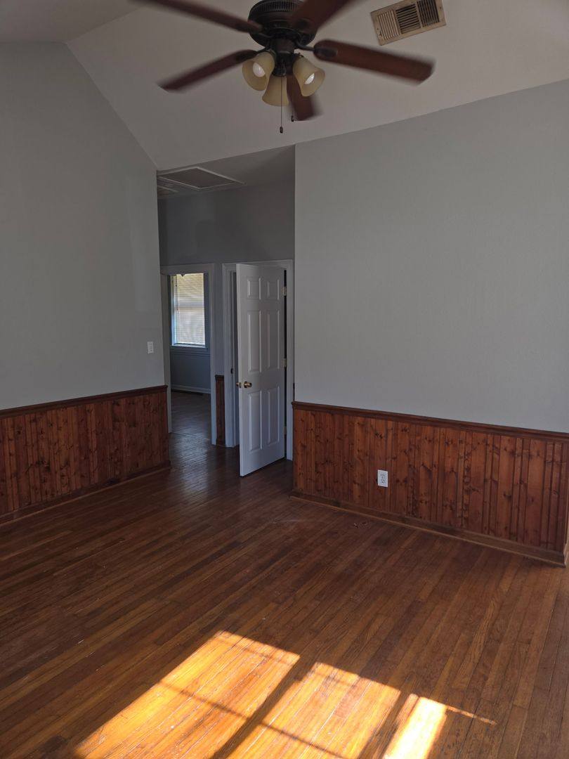 Apartment for rent at 4276 Florida St, Zachary, LA 70791