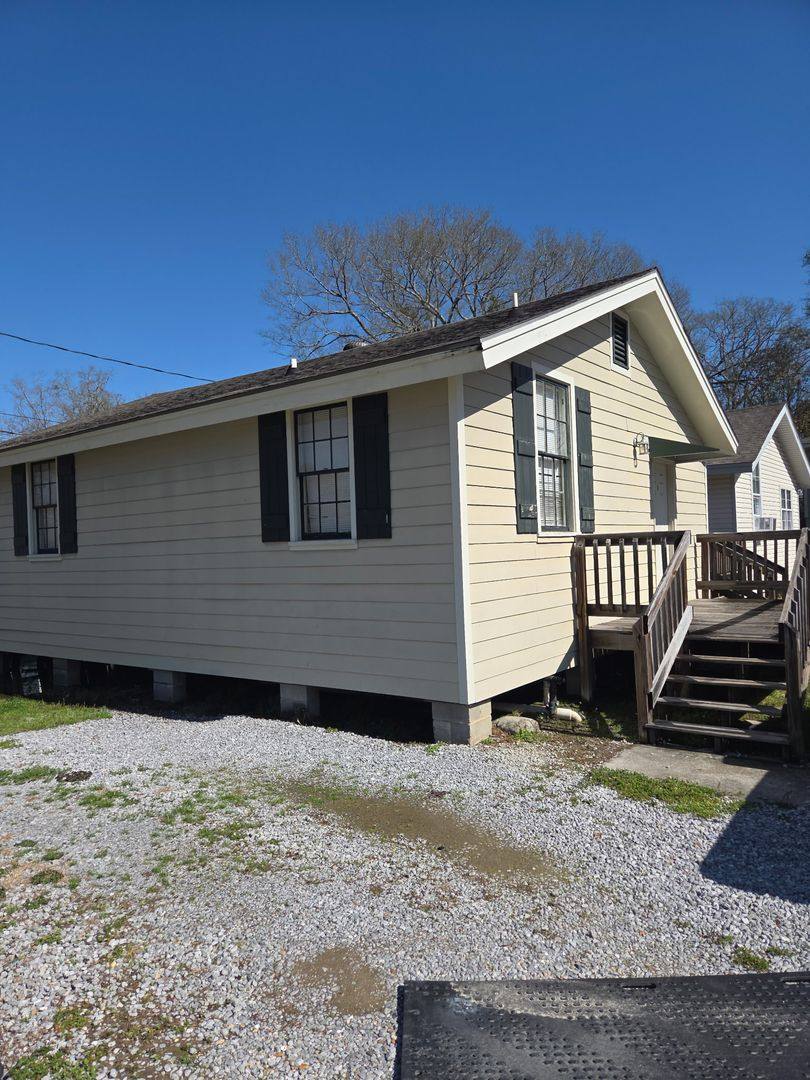 Apartment for rent at 4276 Florida St, Zachary, LA 70791