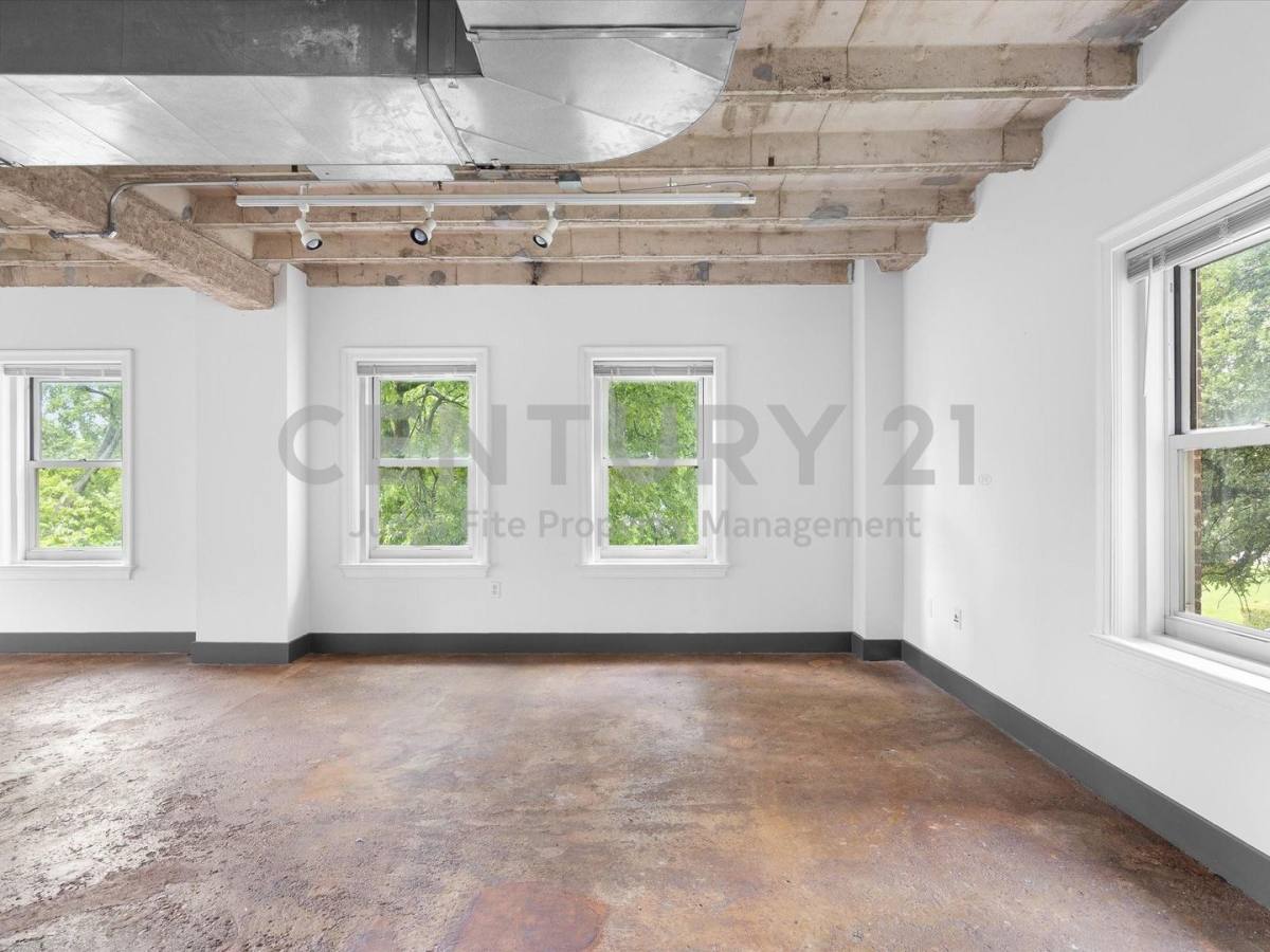 Condo for rent at 329 E Colorado Blvd, Dallas, TX 75203