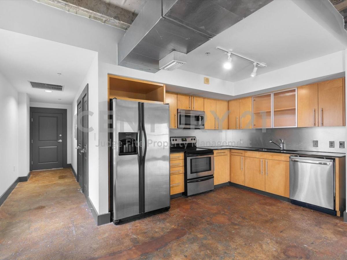 Condo for rent at 329 E Colorado Blvd, Dallas, TX 75203