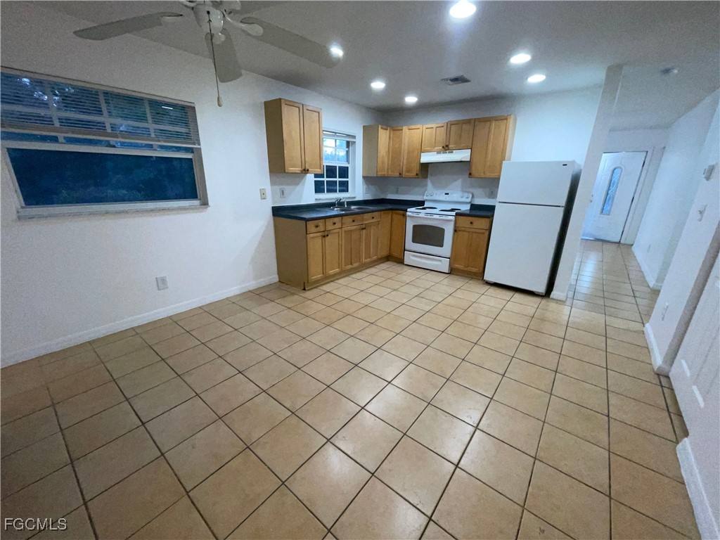 Apartment for rent at 361 Bell Blvd #361, Lehigh Acres, FL 33974