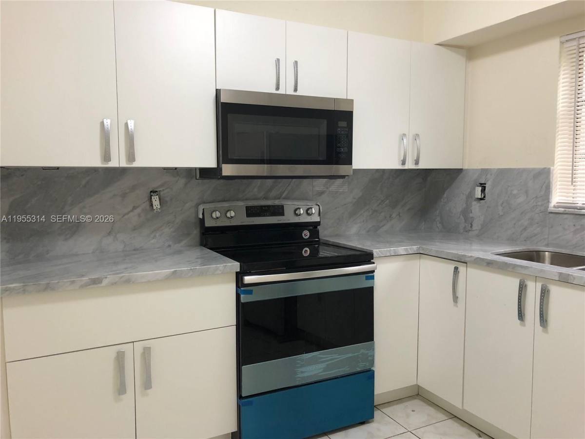 Apartment for rent at 2450 NE 188th St #2456, Miami, FL 33180