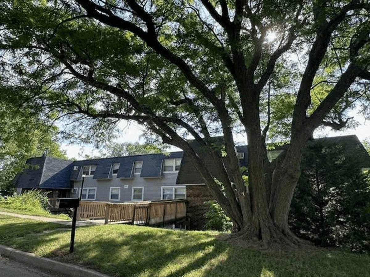 Apartment for rent at 4221 SE 13th St, Des Moines, IA 50315