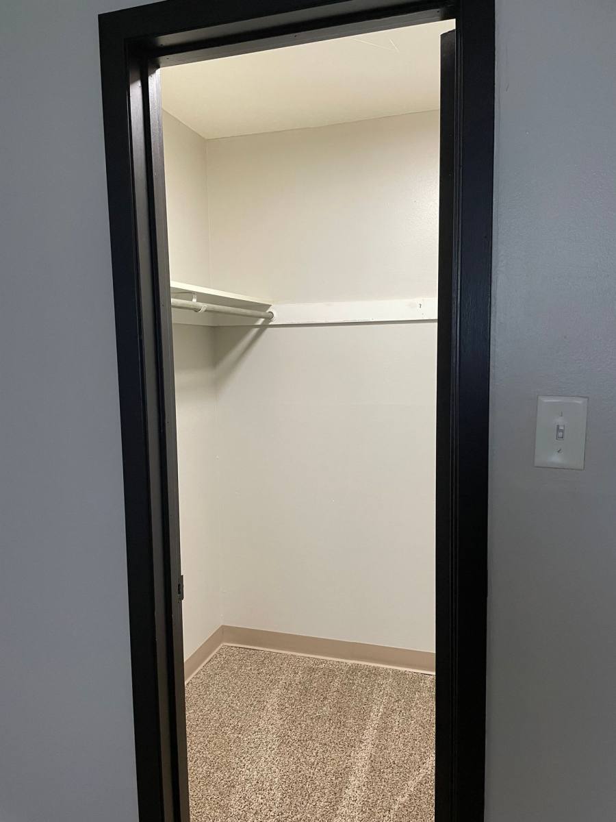 Apartment for rent at 4221 SE 13th St, Des Moines, IA 50315