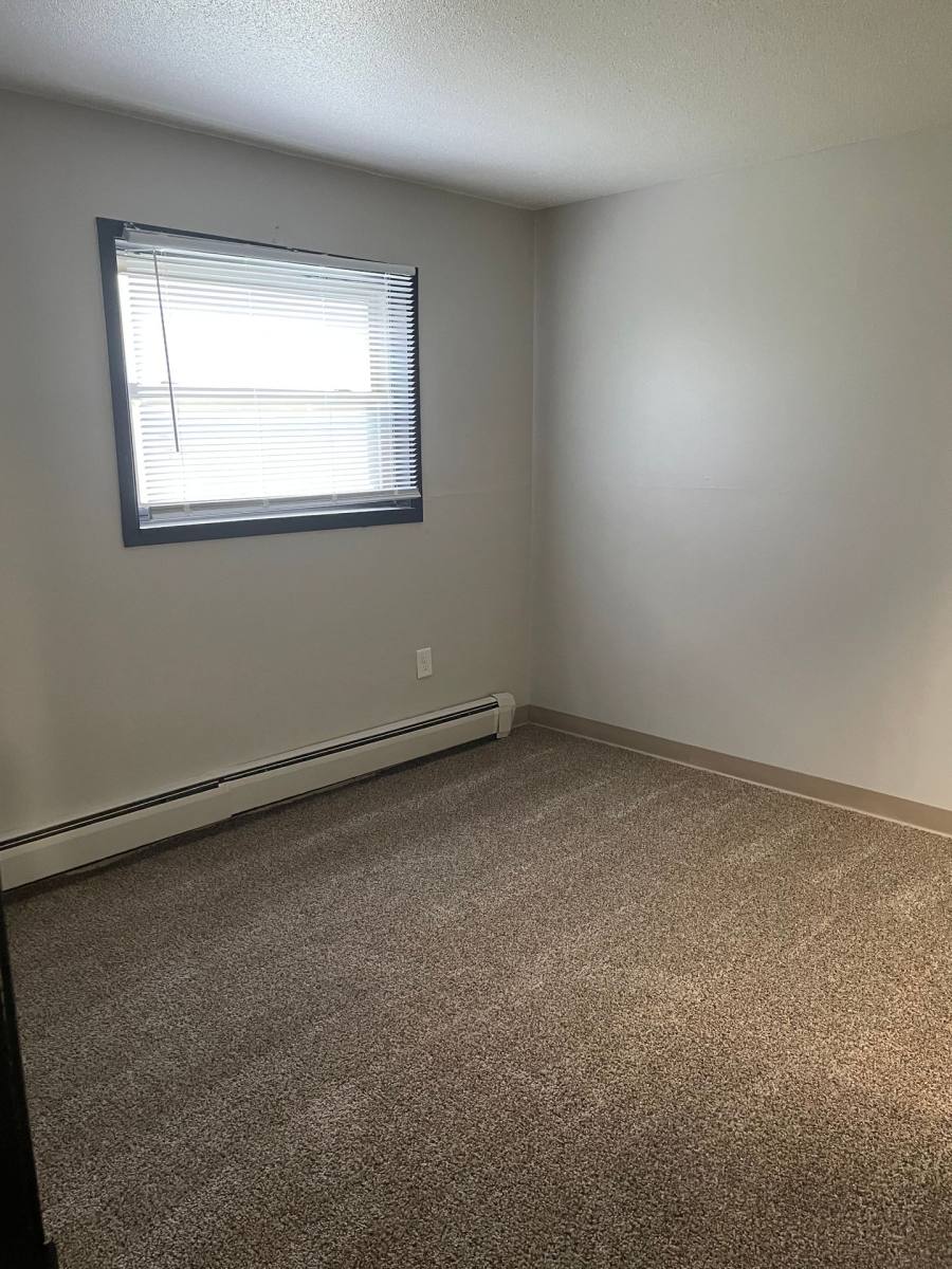 Apartment for rent at 4221 SE 13th St, Des Moines, IA 50315