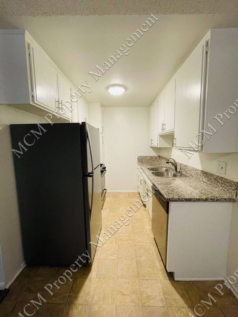 Apartment for rent at 13956 Vanowen St, Van Nuys, CA 91405