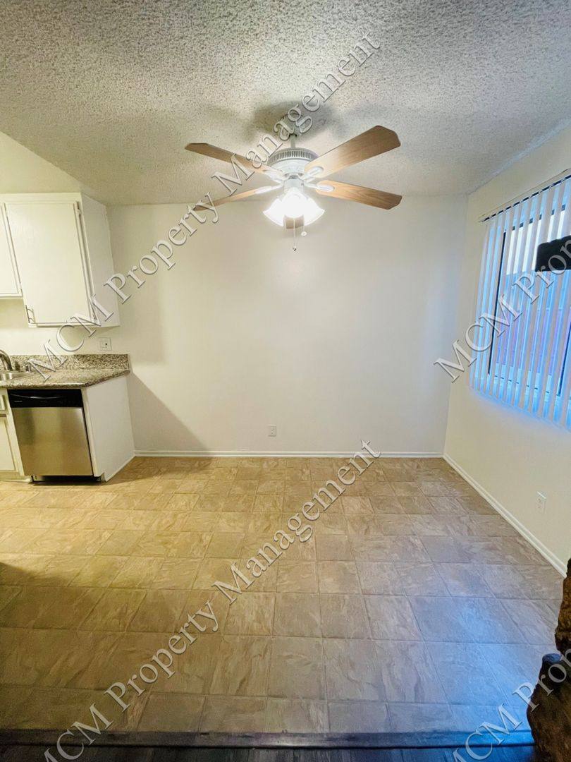 Apartment for rent at 13956 Vanowen St, Van Nuys, CA 91405