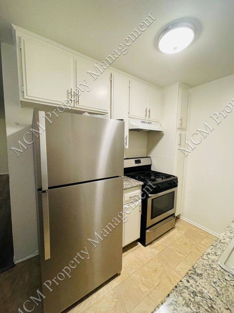 Apartment for rent at 13956 Vanowen St, Van Nuys, CA 91405