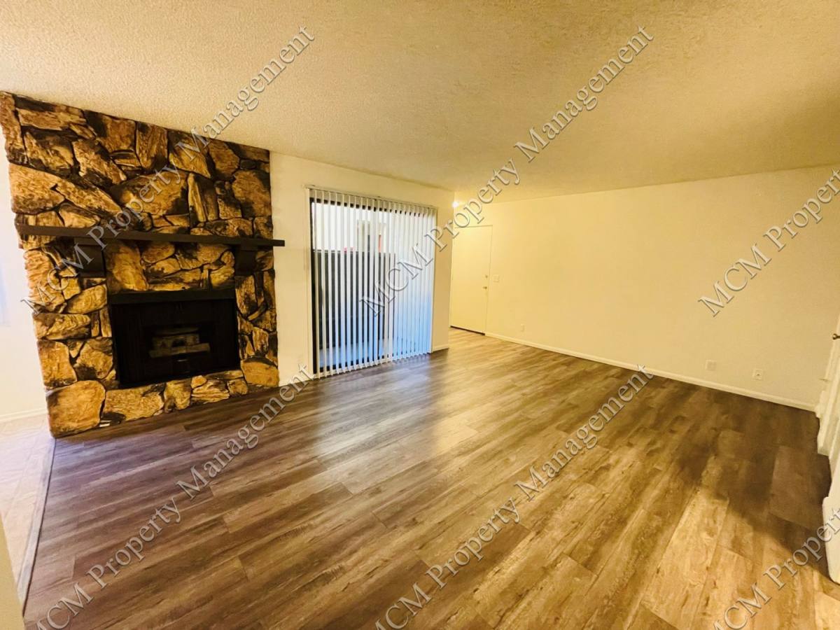 Apartment for rent at 13956 Vanowen St, Van Nuys, CA 91405