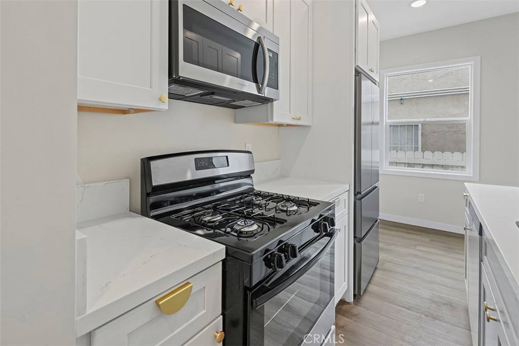 Apartment for rent at 1827 E 4th St #7, Long Beach, CA 90802