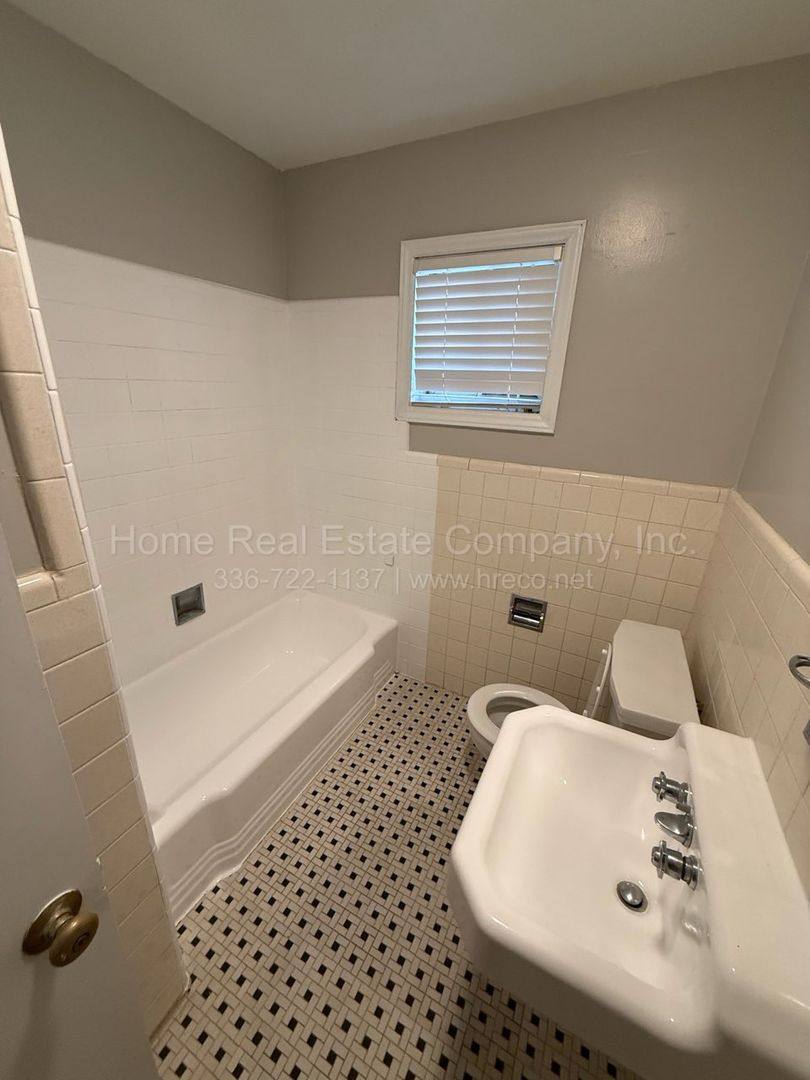 Apartment for rent at 2425 Queen St, Winston Salem, NC 27103