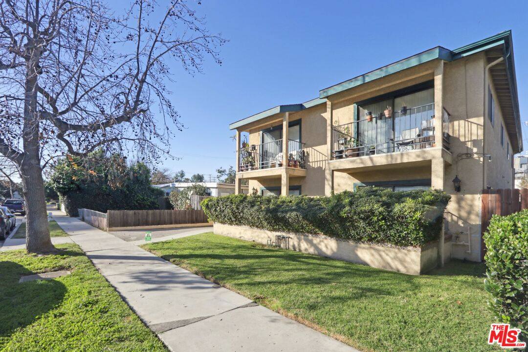 Apartment for rent at 5429 Troost Ave #4, North Hollywood, CA 91601