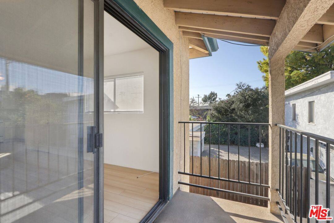 Apartment for rent at 5429 Troost Ave #4, North Hollywood, CA 91601