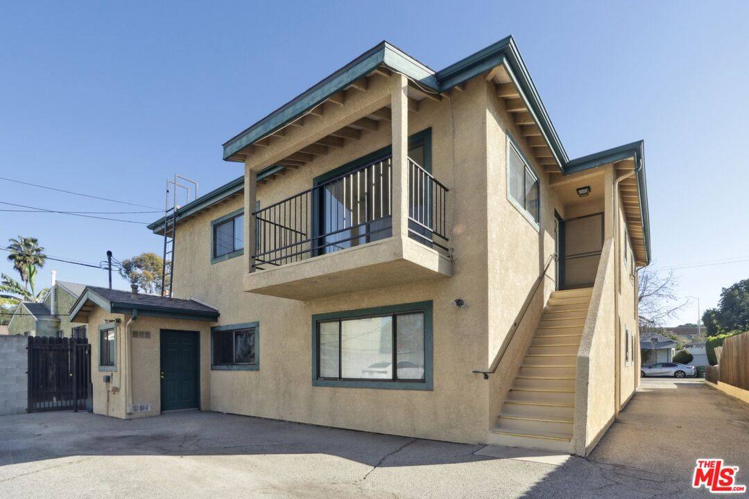 Apartment for rent at 5429 Troost Ave #4, North Hollywood, CA 91601