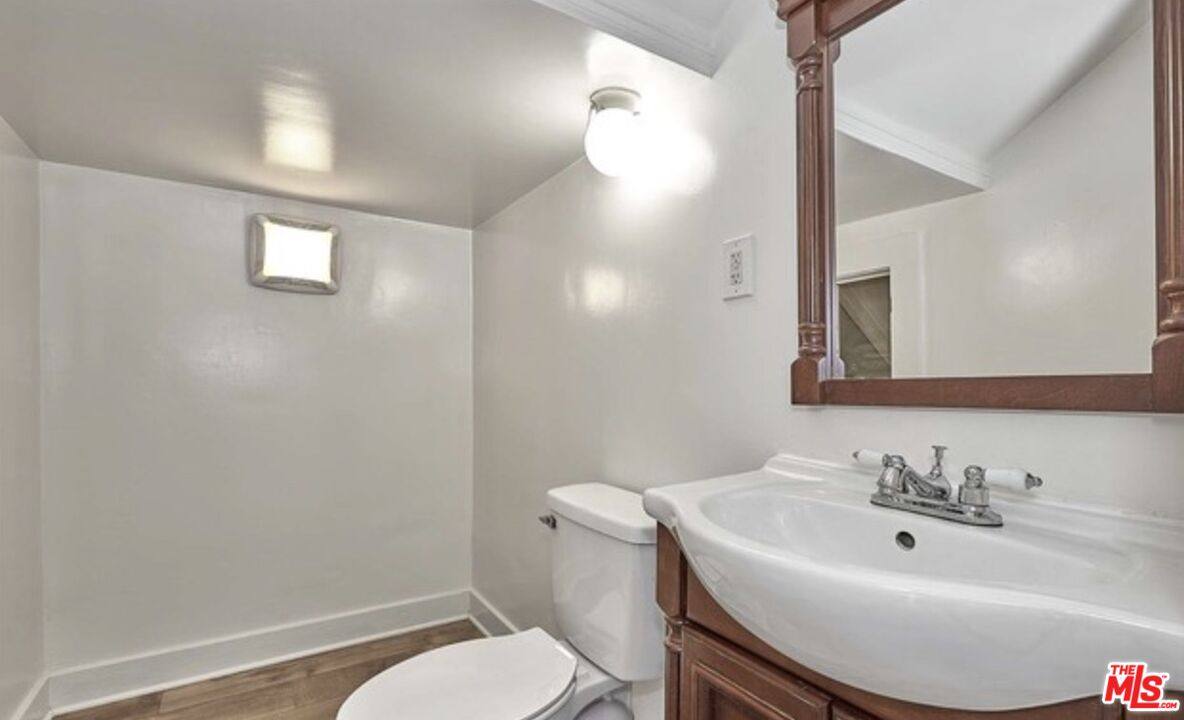 Apartment for rent at 734 S Gramercy Place #734, Los Angeles, CA 90005