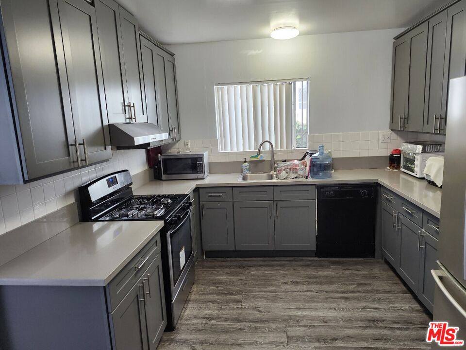 Apartment for rent at 417 S Wilton Place #417, Los Angeles, CA 90020