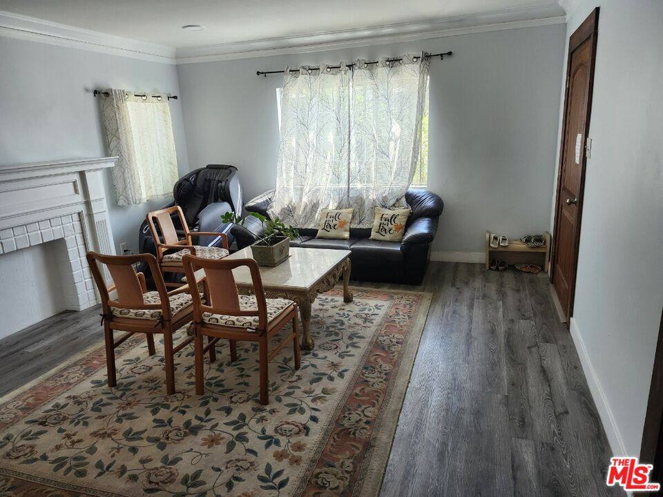 Apartment for rent at 417 S Wilton Place #417, Los Angeles, CA 90020
