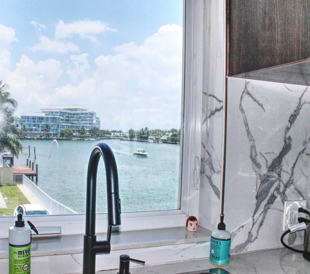 Condo for rent at 4710 Pine Tree Dr #49, Miami Beach, FL 33140