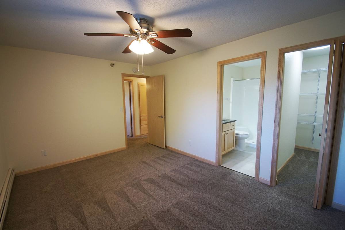 Apartment for rent at 301 E Burnsville Parkway, Burnsville, MN 55337
