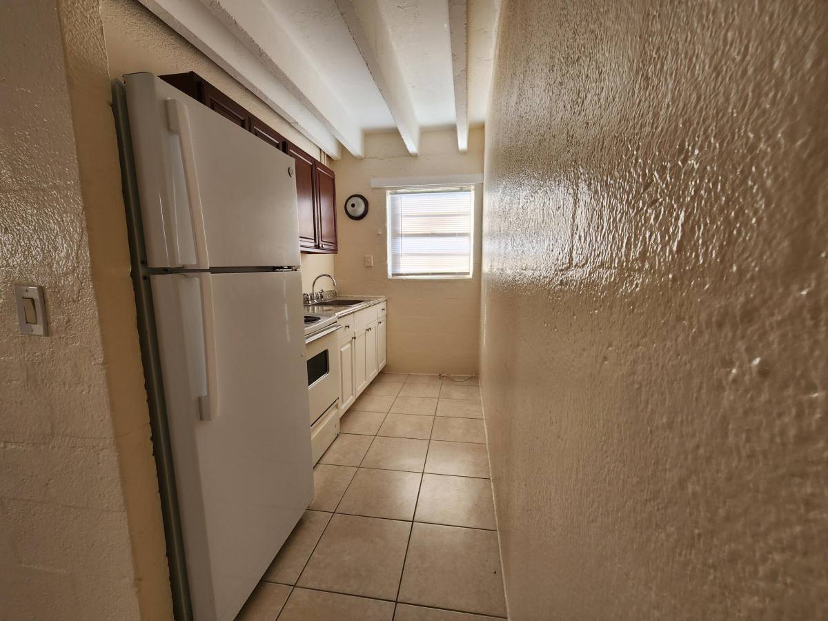 Apartment for rent at 512 19th St #512-2, West Palm Beach, FL 33407