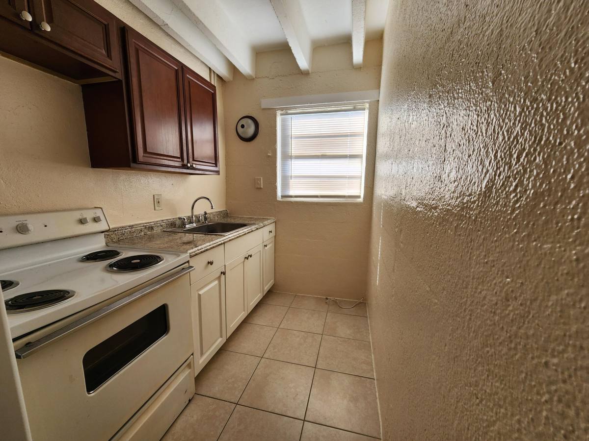 Apartment for rent at 512 19th St #512-2, West Palm Beach, FL 33407