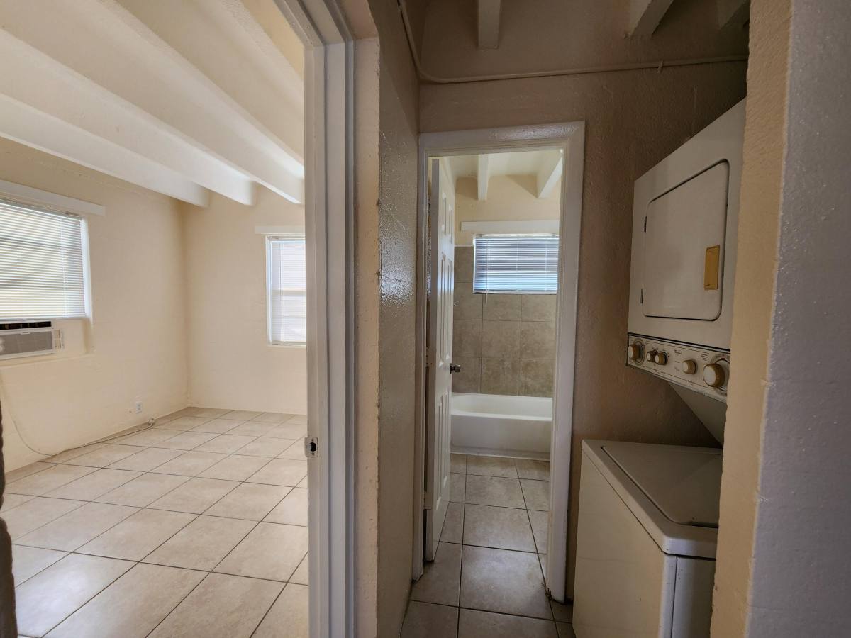 Apartment for rent at 512 19th St #512-2, West Palm Beach, FL 33407