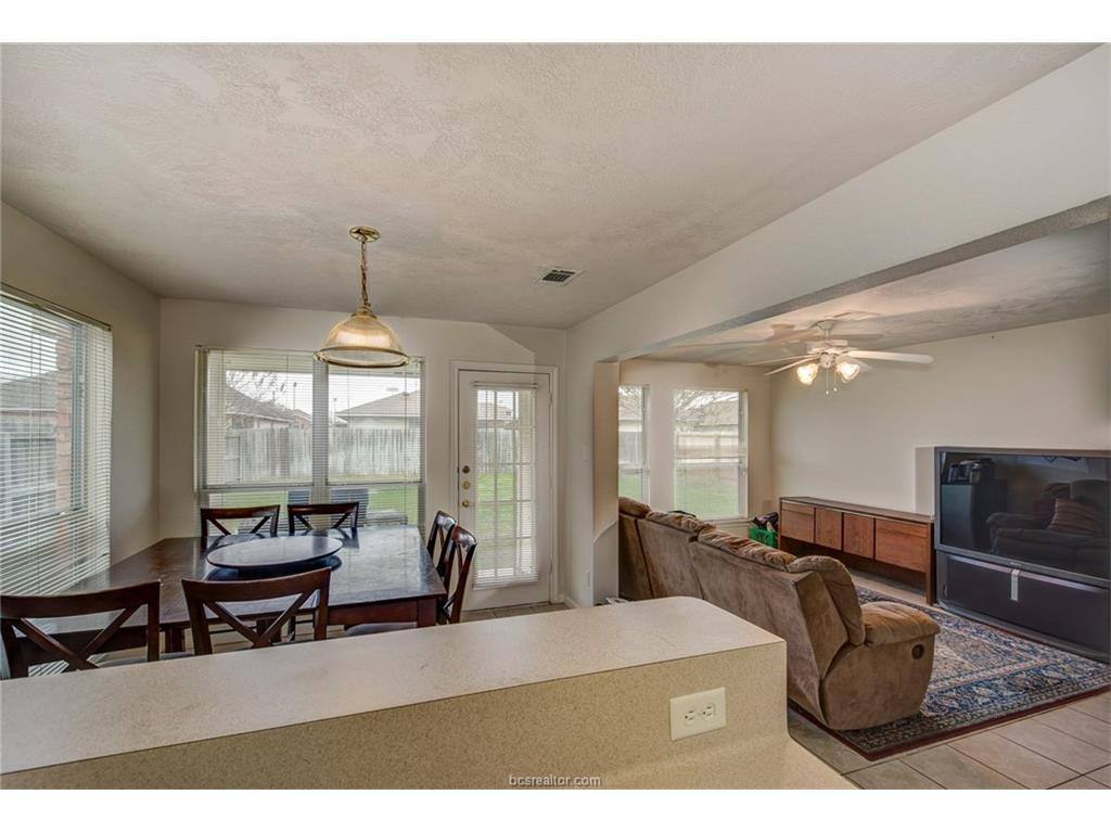 Apartment for rent at 913 Gardenia St #913, College Station, TX 77845